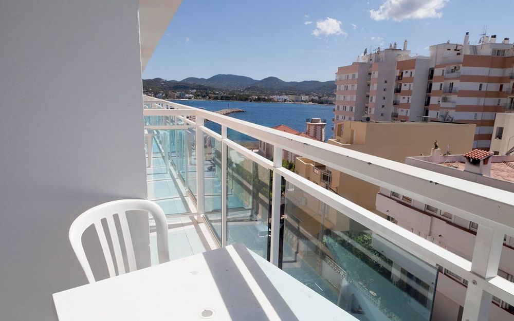Hotel Apartamentos Vibra Central City - Adults Only Sant Antoni de Portmany Extérieur photo