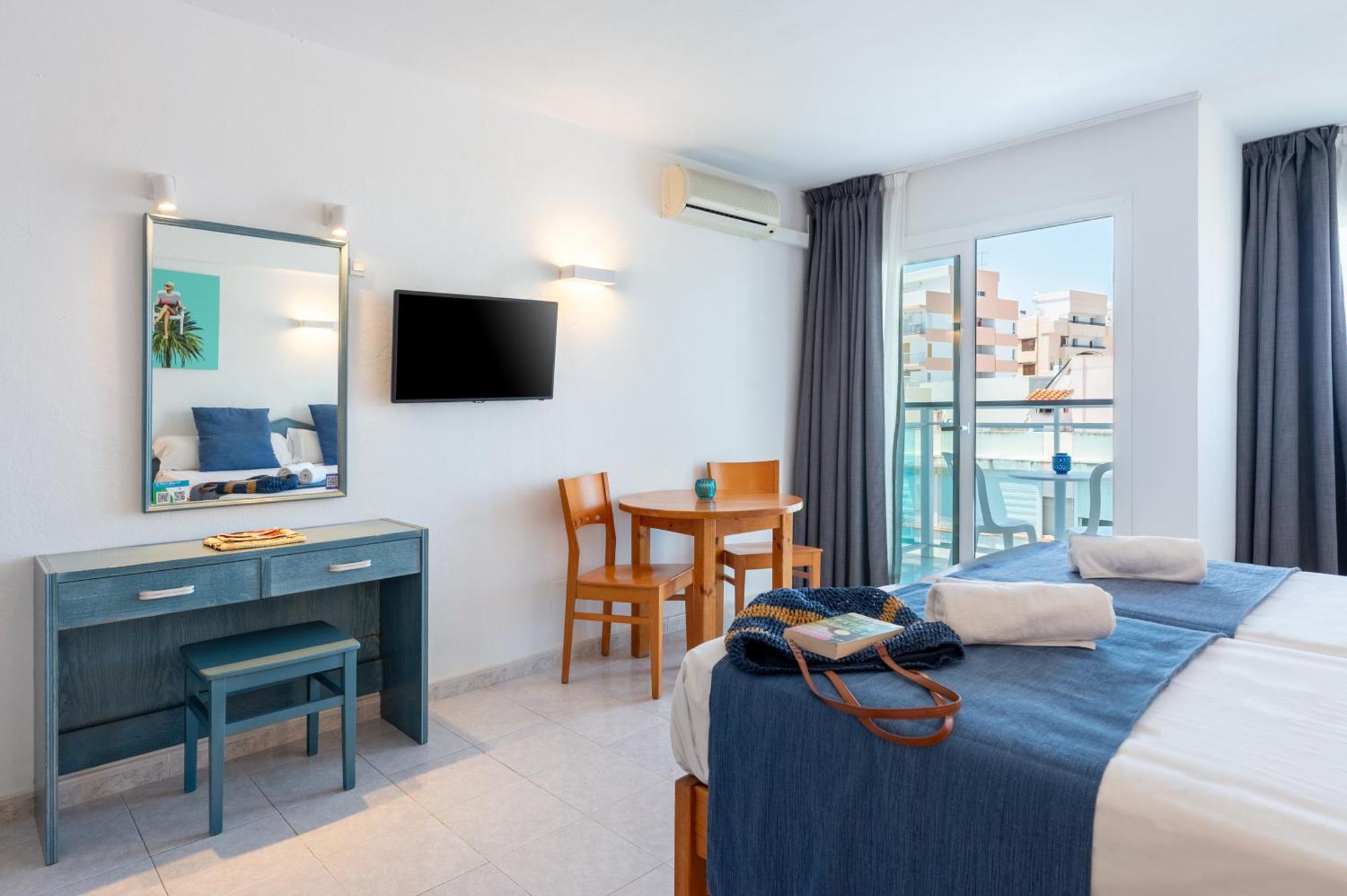Hotel Apartamentos Vibra Central City - Adults Only Sant Antoni de Portmany Extérieur photo