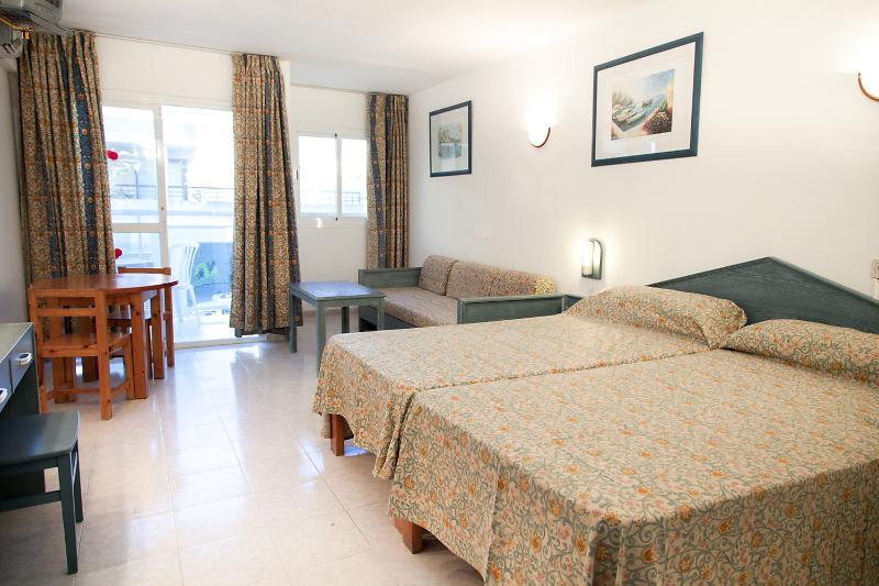 Hotel Apartamentos Vibra Central City - Adults Only Sant Antoni de Portmany Extérieur photo